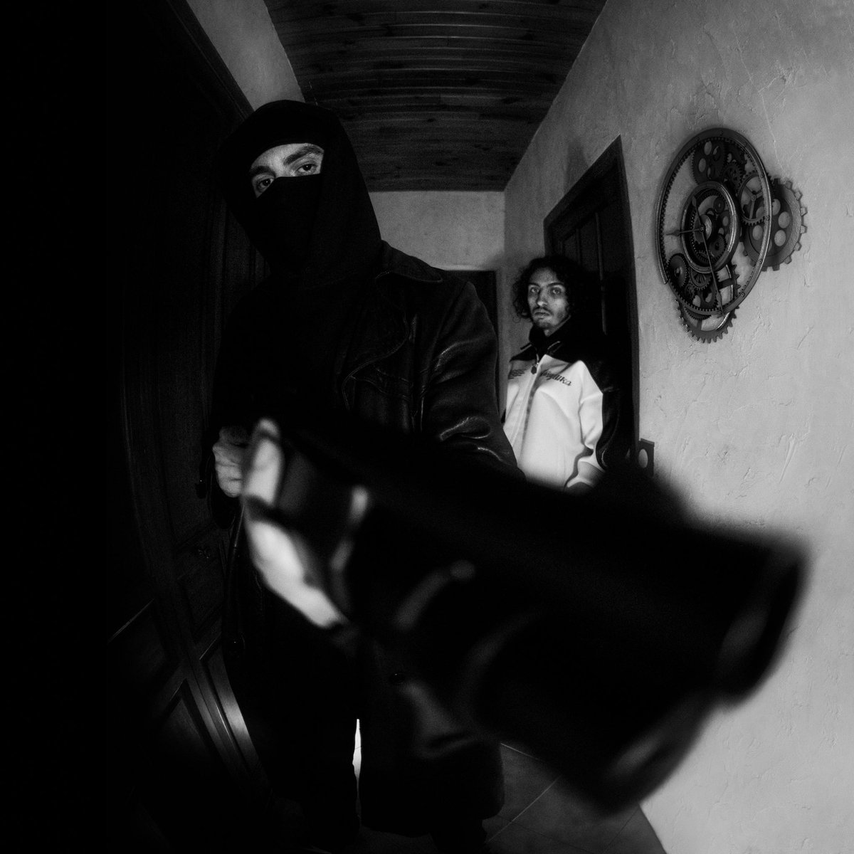 « QU’ON ME RAMÈNE CHRONOS »
nouvel EP 8 titres w/ <a href="/strike_lm/">strike</a> disponible partout ⏱️🗡️

bonne écoute à tous 🙏🏼
linktr.ee/l.o.r.d91

📸 <a href="/____jody/">Tahia Falasteen</a>