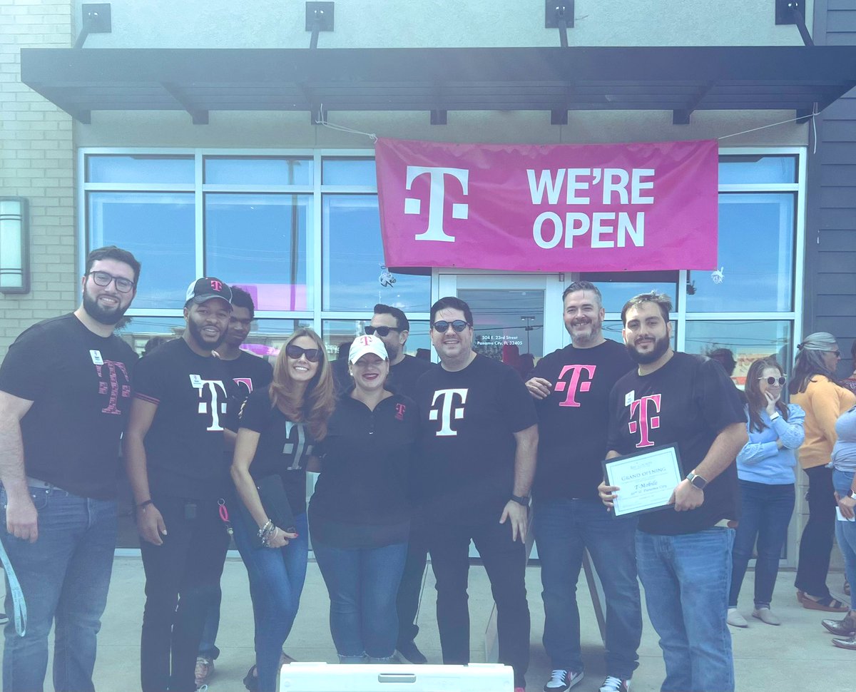 morganlynn4711's tweet photo. Itβs a great day to have a grand opening and connect with the community! Congrats @Tony_Tmobile on your incredible new location! Your team has worked so hard to be there for the Panama City community and spread the 5G loveπππ #GoGrowWin @MitchClabeaux @emilynellf @CataVallejo3 https://t.co/35mtYwU4tU
