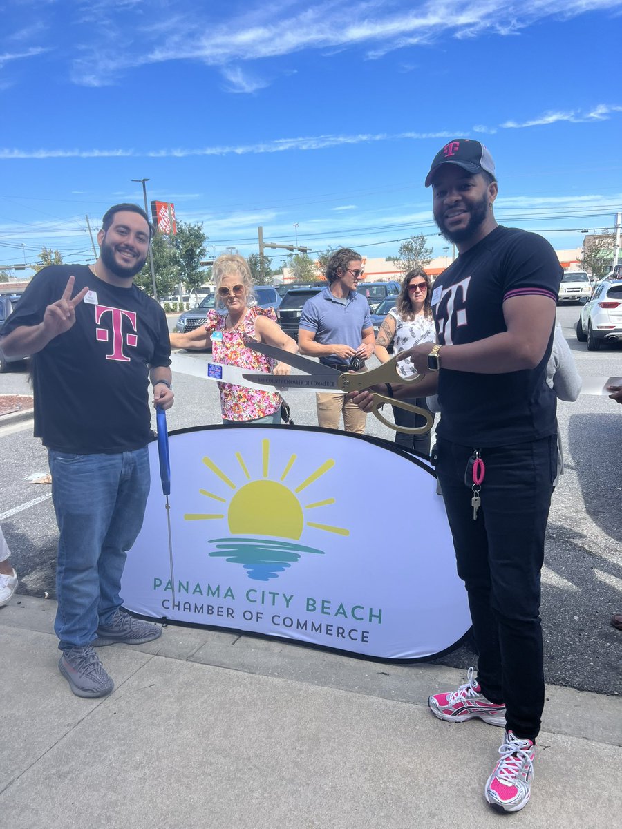 morganlynn4711's tweet photo. Itβs a great day to have a grand opening and connect with the community! Congrats @Tony_Tmobile on your incredible new location! Your team has worked so hard to be there for the Panama City community and spread the 5G loveπππ #GoGrowWin @MitchClabeaux @emilynellf @CataVallejo3 https://t.co/35mtYwU4tU