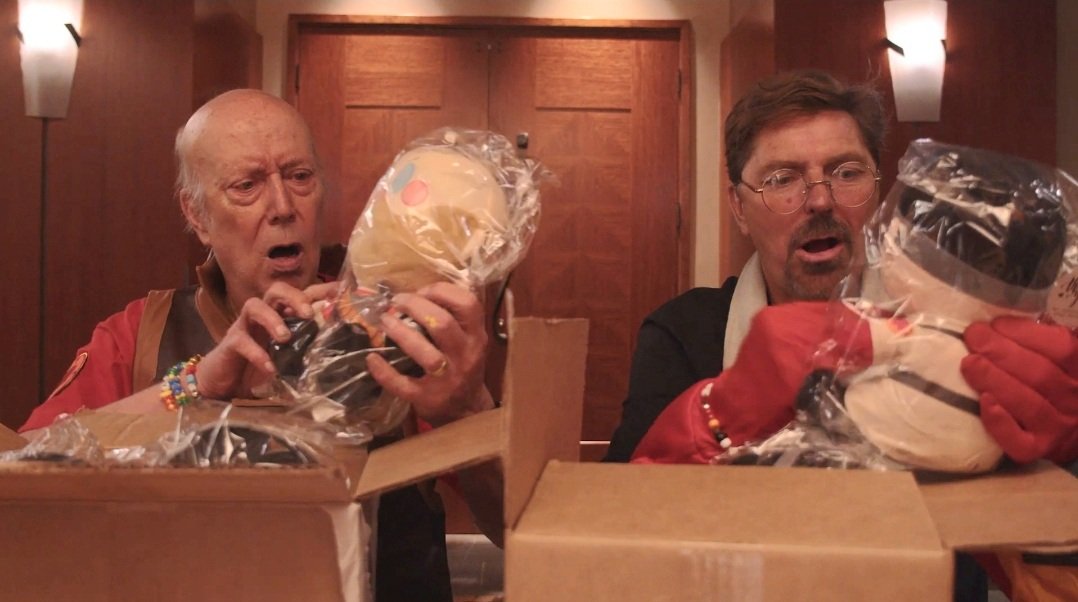 NibletsCriblet's tweet image. I'm so happy that I got to gift my plushies to the #TeamFortress2 voice actors! Seeing their faces as they open their gifts makes my heart swell. 💖

Thank you so much to @ShorKtf2 and several others for helping to make this possible! I couldn’t have done it without you! #TF2