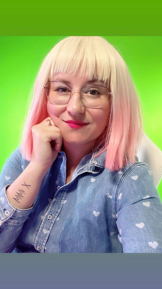 MiMiX_stream's tweet photo. https://t.co/NO5KQtqyR6
Welch Fröhlichkeit! Endlich wieder Stream 😍!
Die Spätschichten sind durch, alsooo nix wie hin zur liebreizenden Familie Baker in Resi 7. Ich würde sagen 18:45 Uhr ist Start, bis gleich ihr verrückten ❤️. M.X. #twitch #TwitchDE #live #resi7 https://t.co/nPndQJYIsH