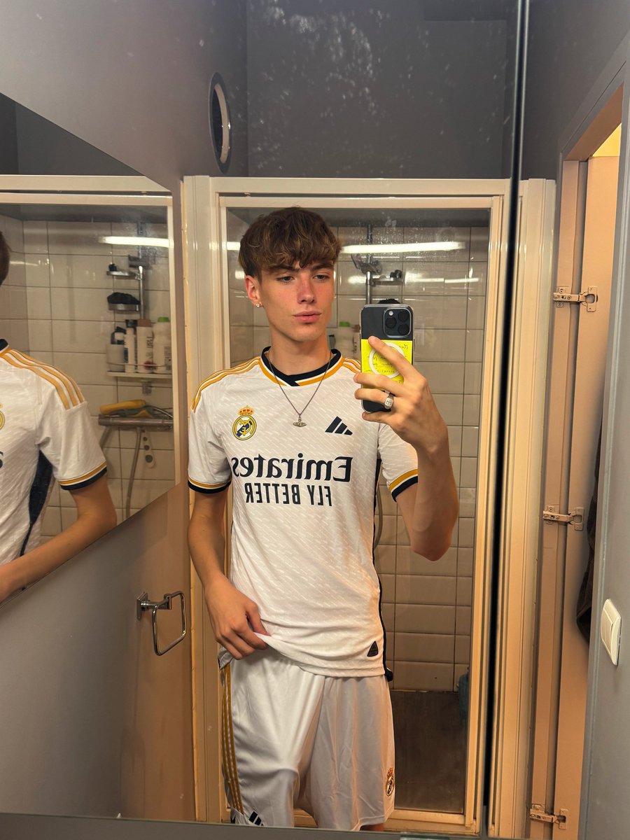 maxence_hots's tweet photo. RT to come play with me 😏⚽️
•
My Onlyfans (-70% ! Big offer !!🚨) :
https://t.co/iTjRAp4qzR https://t.co/bukcQtUn7U