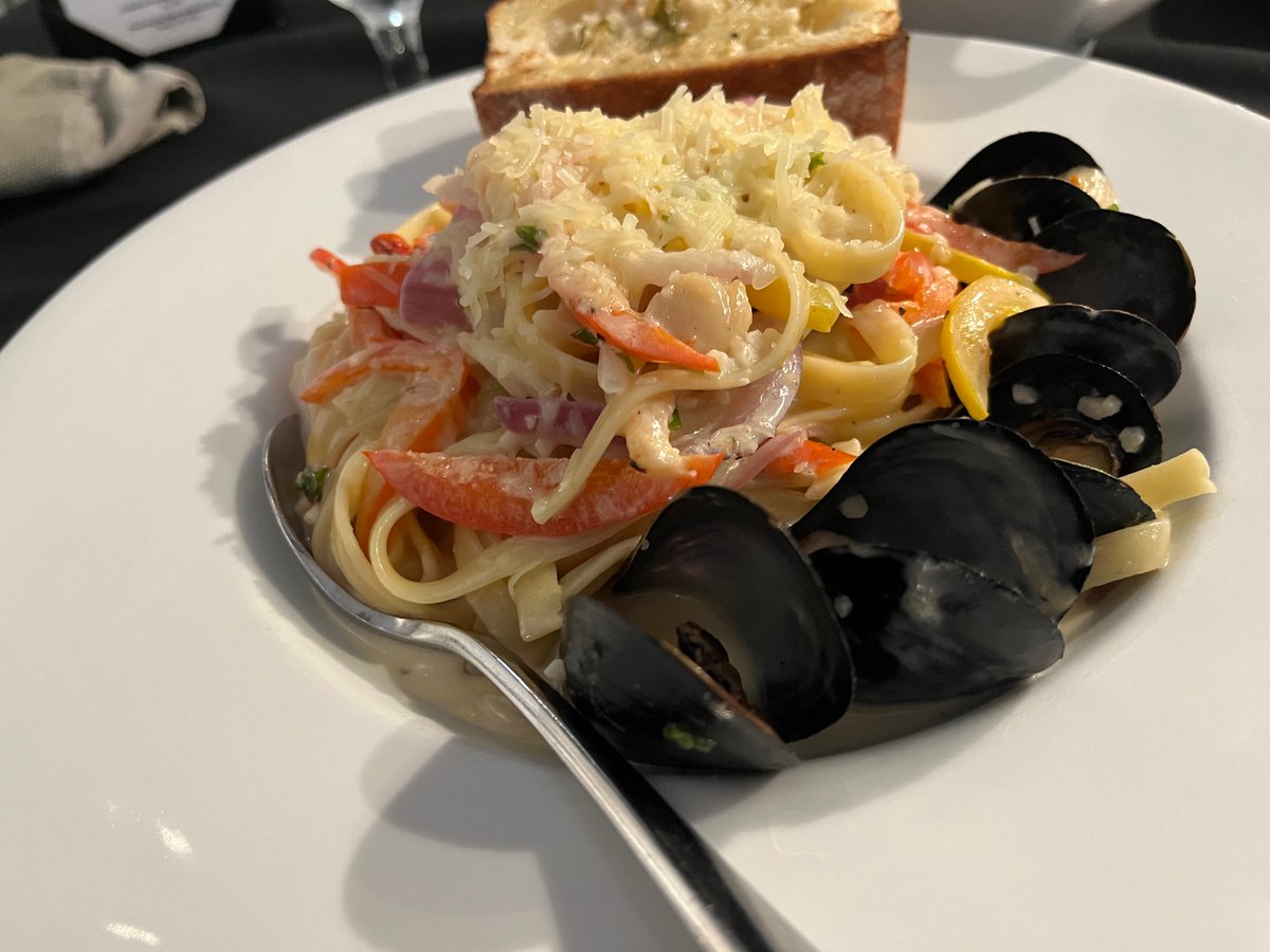 It’s #foodiefriday at #wolastoqwharf in #fredericton #newbrunswick. Tuscan Seafood Linguine was a great way to end our trip.

#frederictonfood #frederictonnewbrunswick #fredtourism #destinationnb #explorenb #newbrunswicktourism
#travelwritersuniversity #ifwtwa1 @ifwtwa1