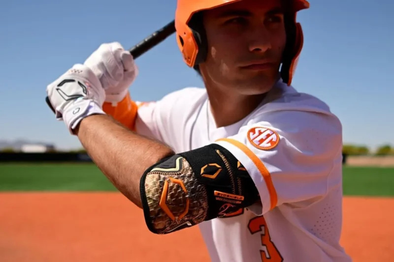 GunsOutdoorNews's tweet image. EvoShield’s new line of Realtree camo batter's protective products combines rugged outdoor style with lightweight, durable, ergonomic construction for superior protection and enhanced confidence on the field. #EvoShield #Realtree

gunsandoutdoornews.com/evoshield-part…