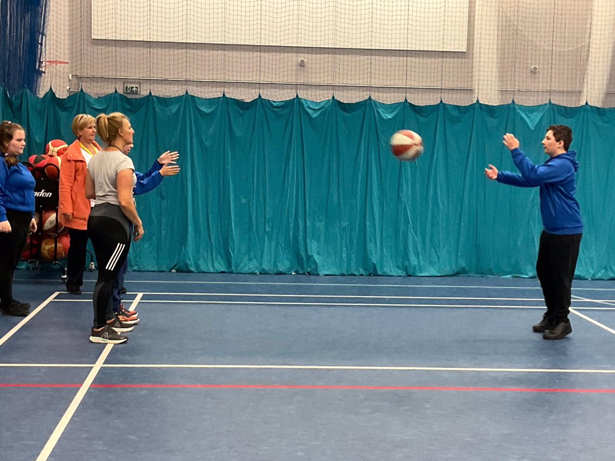 islwynsrb's tweet photo. Sirhowy continued our Rise of the Robots topic in earnest this week. We looked at magnets and how they work, made electrical circuits and even found time for some basketball skills in the sports hall! There was a visit out on Friday tooโฆ #allinaweek #toobusylearning https://t.co/GIjr11aR9O