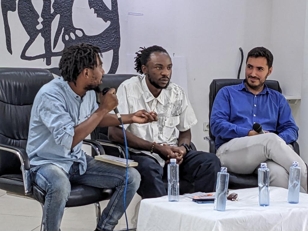 MoniqueMpabuka's tweet image. #Goma 
Une table ronde des artistes sur la nécessité d&apos;une coopération culturelle autour des #intérêts communs entre l&apos;Afrique et la France. Et la jeunesse congolaise s&apos;est exprimée sur cette question dans la grande salle de @ifgoma
#Construire_Ensemble
 @depaul_bakulu