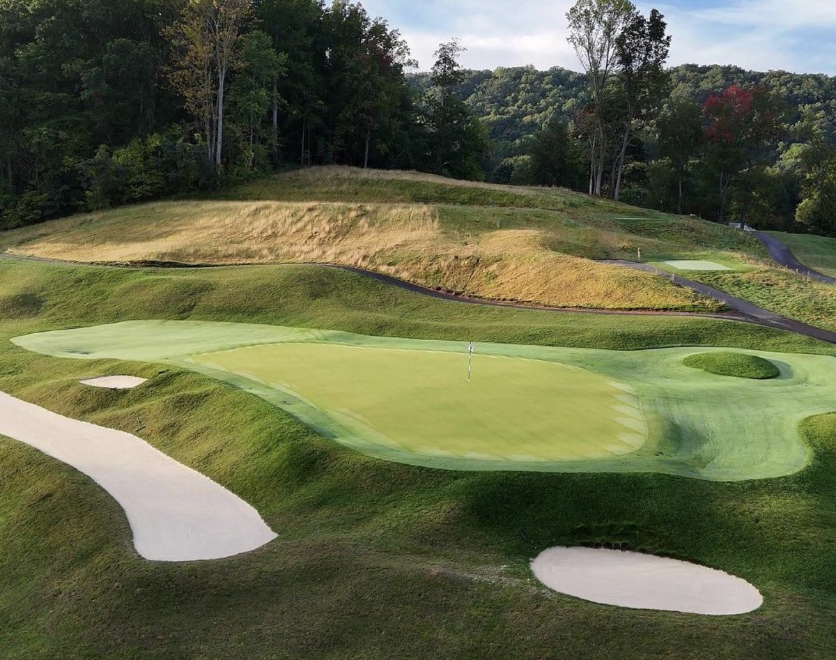 The Bobby Weed totally renovated Waynesville Golf Resort, NC shines this fall season. Ross Burgess, Superintendent, has his 007XL bentgrass greens running 12'6."
