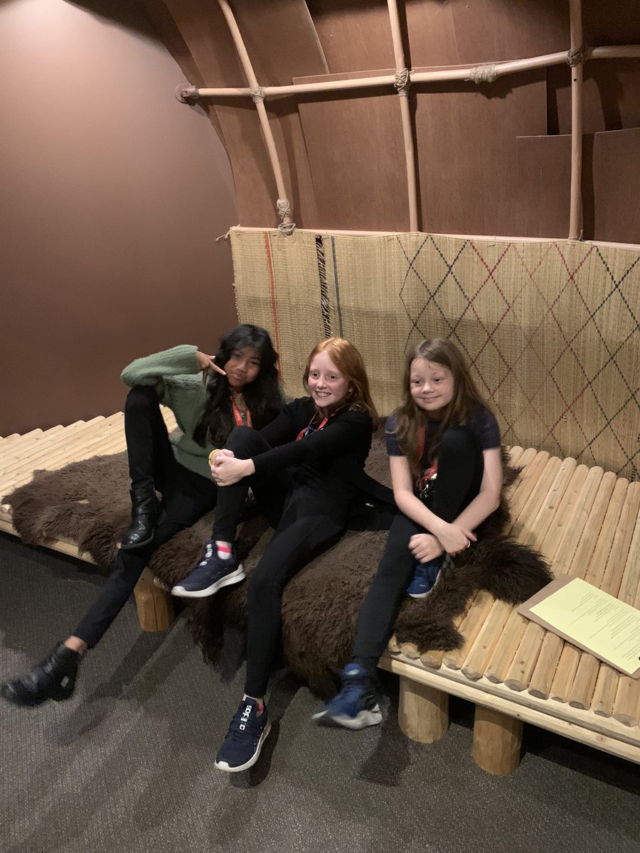 leslie_kuczek's tweet photo. Friday Funn at Dunn viewing real artifacts and learning about Potawatomi Nation! #D95Values #bulldogbest #Empower95 https://t.co/1sVOEyHs3z