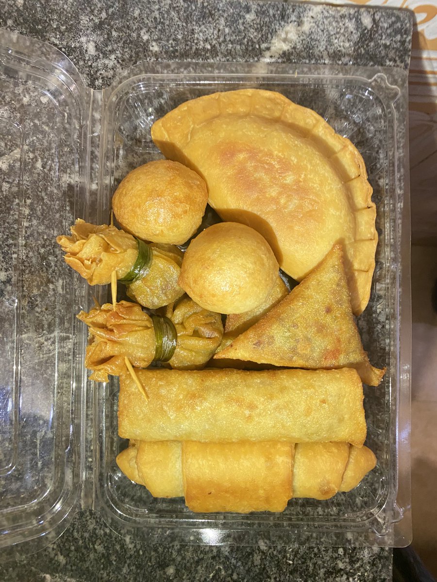 Meatpie, Samosa(2), Springrolls(2), MoneyBag, Fishroll, PuffPuff (2) Price(2200) 📍Kano State