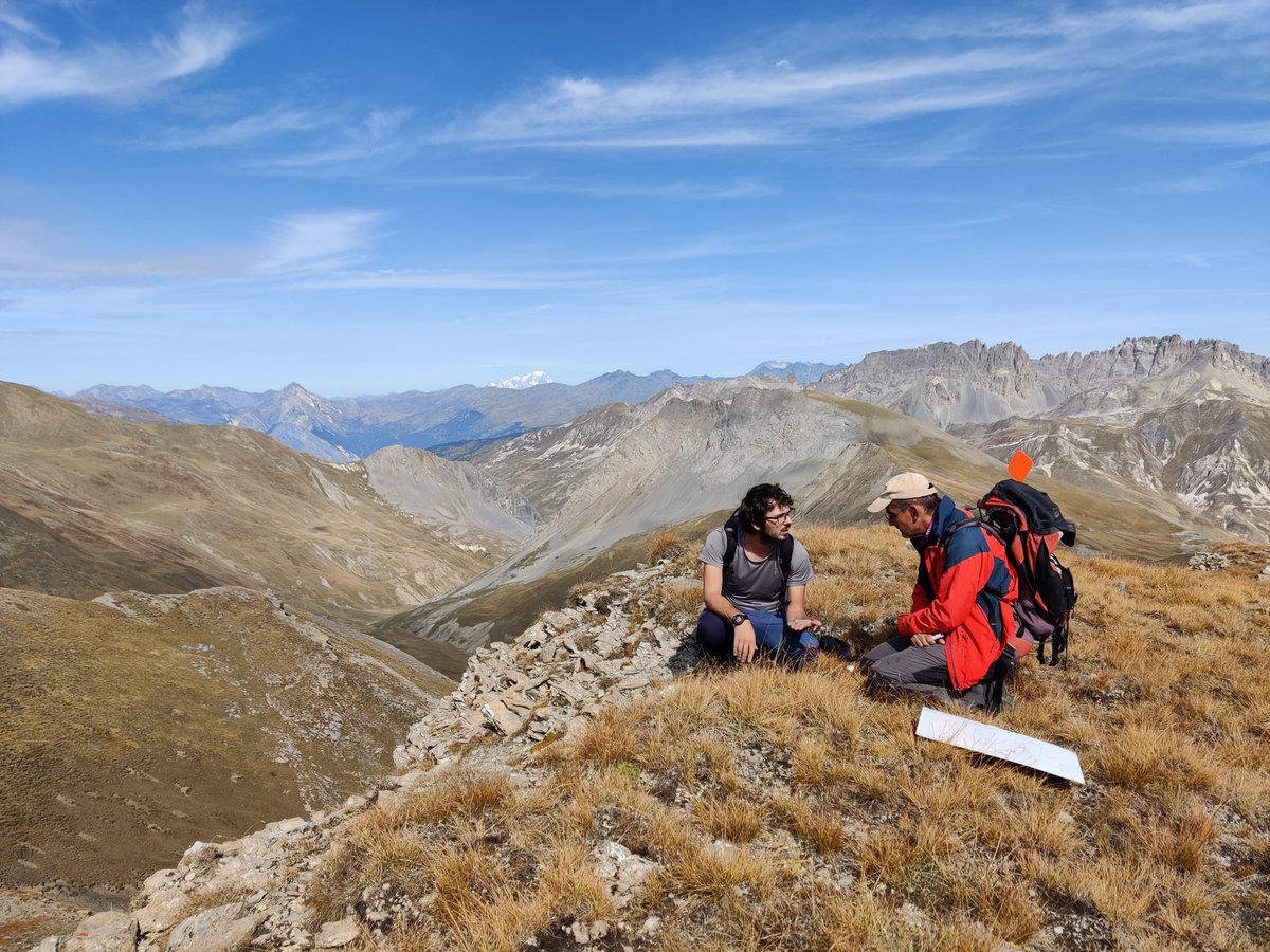 dinuzzoluca's tweet image. Returning home after an intense summer school on #microclimate organized by @AnaEE_EU at @LautaretGarden. What an amazing week! Full of interesting presentations and discussions on #microclimate. Many thanks to @AnaEE_EU and all the teachers! Col de Lautaret is an amazing place.