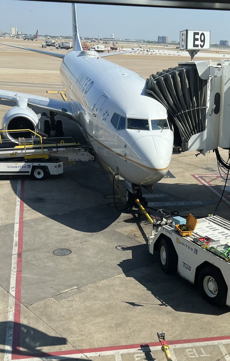 MichaelDBernard's tweet photo. Finally heading #home #frequentflyer #United thanks @united ! https://t.co/KULy8Krdja