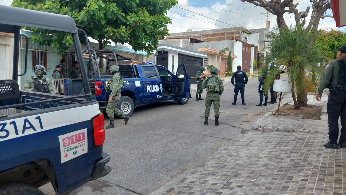 Reportan disparos contra un domicilio en el sector Lomalinda, al sur de #Culiacán. Autoridades ya se encuentran en el lugar.  #Seguridad'