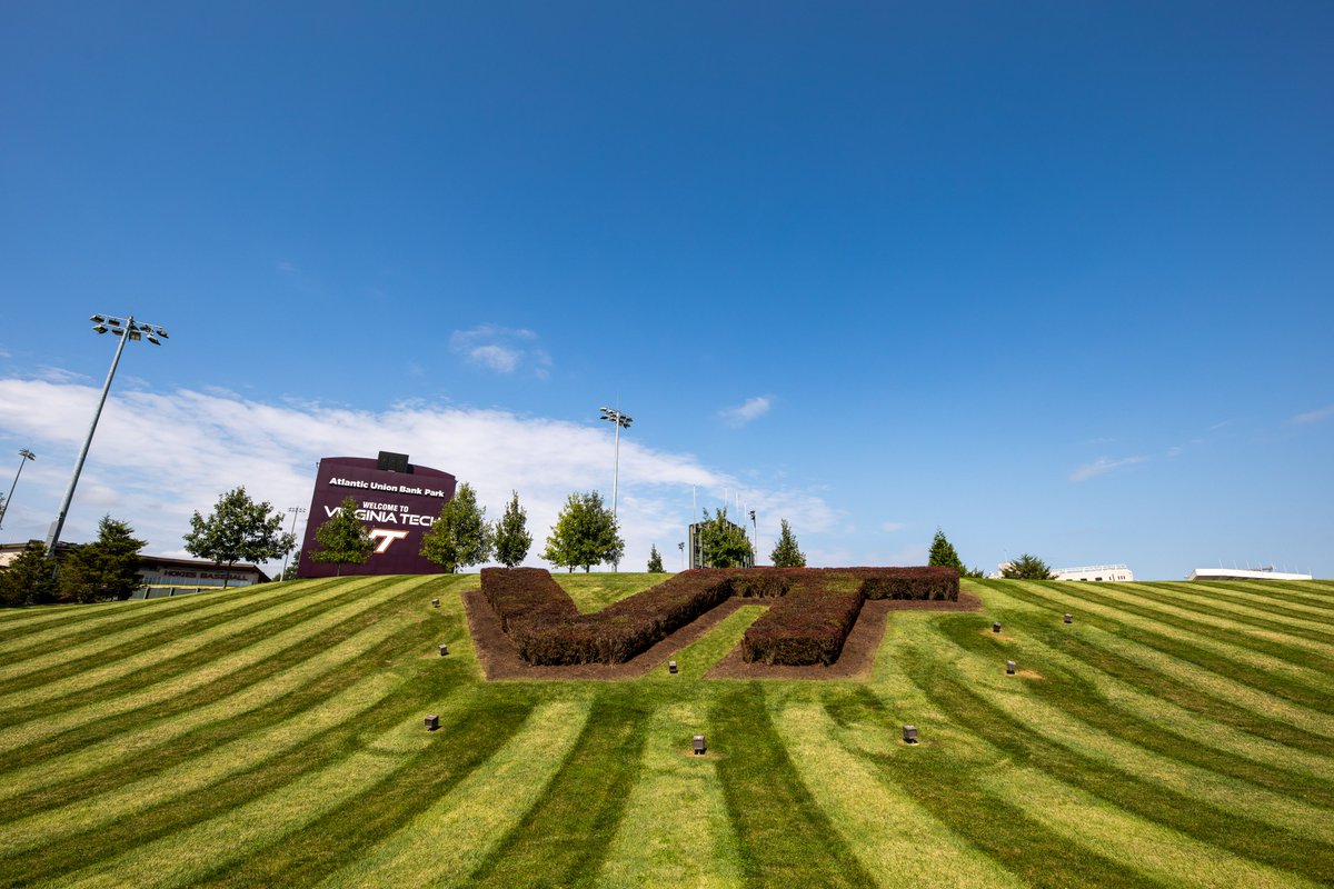 VTFacilities's tweet photo. So ready for @hokiesfb to be back in Lane! ๐ค๐ฆ๐
#WhiteEffect #HokieNation https://t.co/MtyNby6hbr