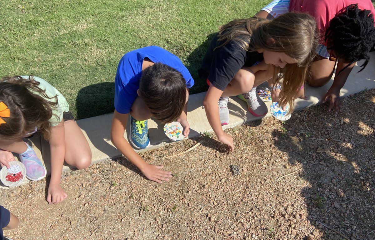 MrsSDonaldson's tweet photo. Mosaics have been placed the in garden for everyone to enjoy 😊 @canSTEM #materialengineering https://t.co/WP7UQDRbVN
