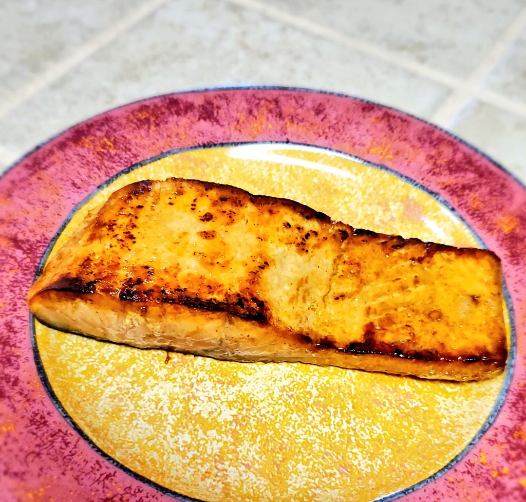 Wild salmon pan seared in brown butter. Four minutes, start to finish. 

Don't make cooking harder than necessary. 

#CookAtHome #HealthyEating #ProteinUp