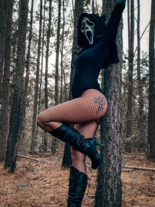 Letting my inner spooky slut out 🖤🎃 https://t.co/bpsSDJKOEE<a href="/tag/snapslut"class="tags"><span>#snapslut</span></a><a href="/tag/messymondays"class="tags"><span>#messymondays</span></a><a href="/tag/tittyteasing"class="tags"><span>#tittyteasing</span></a>