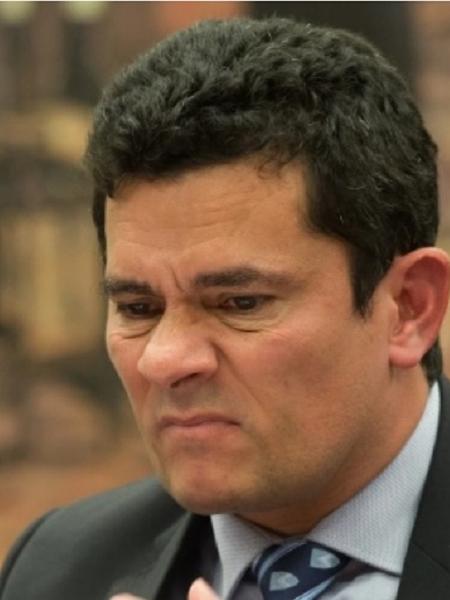 _Cheguei's tweet photo. Todo mundo sabia que o Lula era inocente e o ex-juiz que o condenou - vulgo, Sérgio Moro também conhecido como marreco de Maringá - era o bandido
Azedou pro Marreco!
#MoroNaCadeia
#MoroPreso
#MoroBandido https://t.co/UeoCcPeHYr
