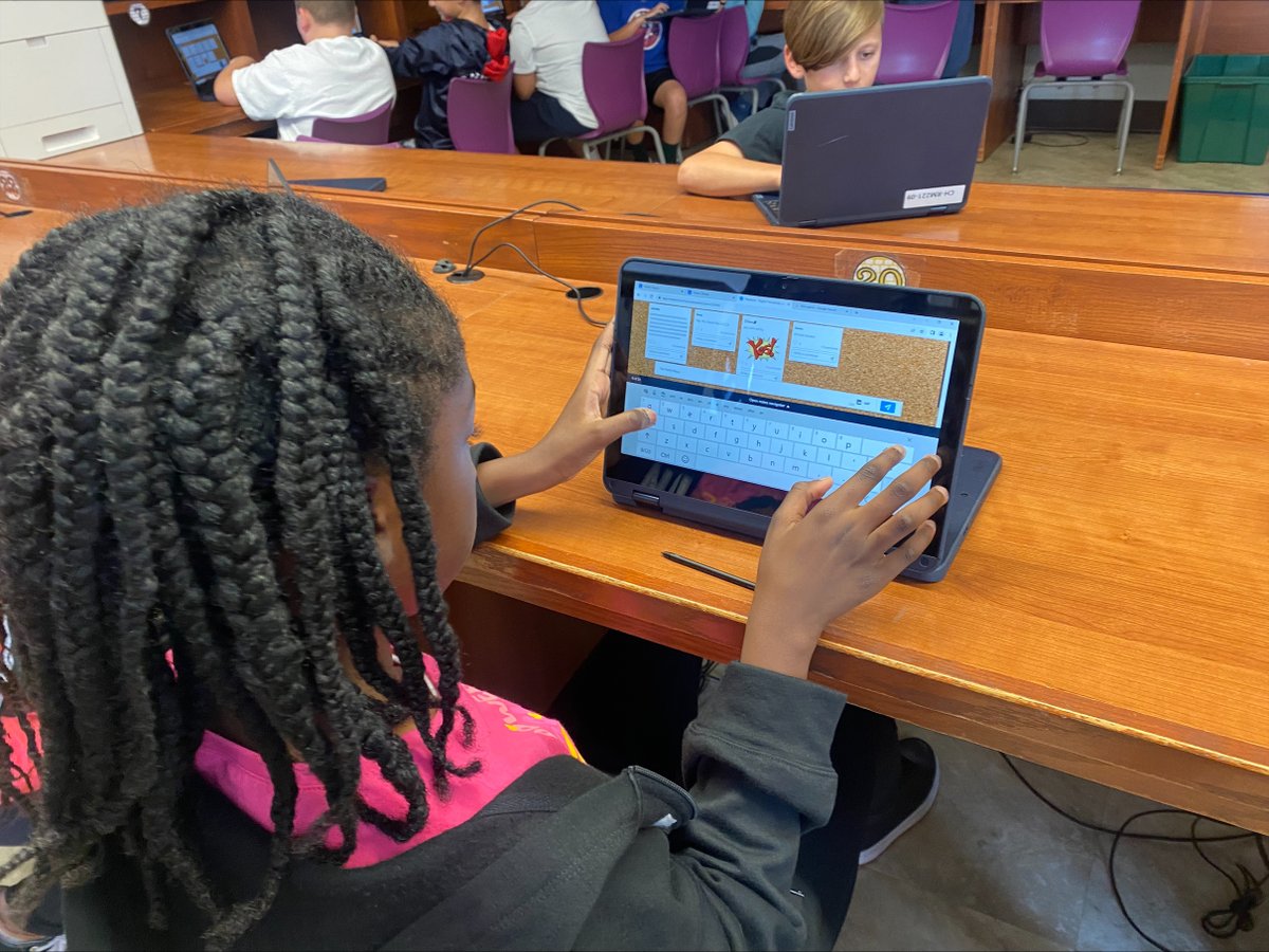 Students in Mrs. Frongillo's fifth grade class at <a href="/ChattertonSOARS/">Chatterton School</a>  used their interactive and collaborative skills to work on a <a href="/nearpod/">Nearpod</a> about healthy digital friendships in Ms. Venezia's technology class.