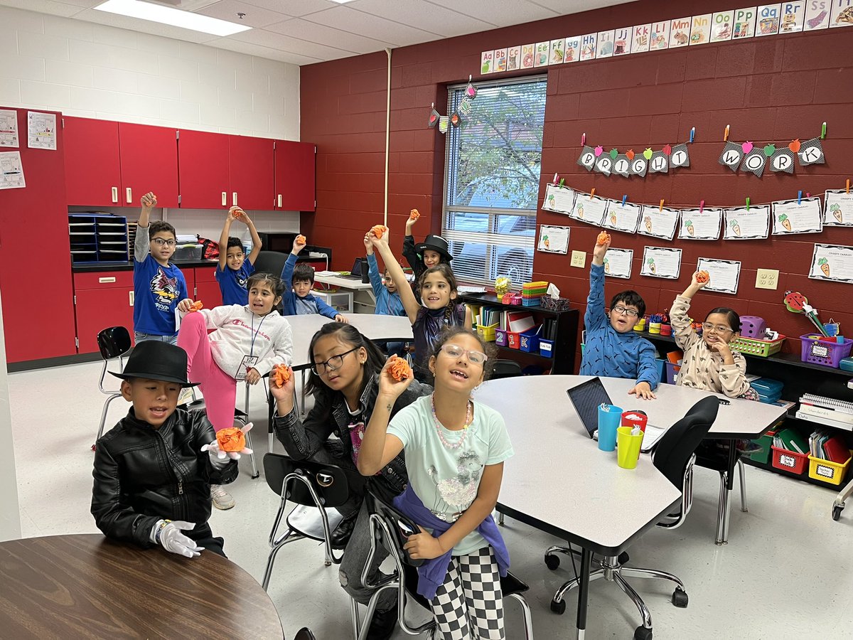 eslrocks_sce's tweet photo. Rock Your School day: work, wad, and shoot! πβΉοΈββοΈ
#eslrocks https://t.co/xnNnlRaEHu