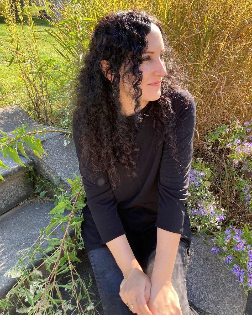 🌊 FRIDAY NIGHT - early shows powered by <a href="/GigFinesse/">GigFinesse</a> 🤘

IN THE MAP - <a href="/ReneeCatrine/">Renée Catrine</a> and @sydneydalessi

Doors at 6:30, tickets for $10 online 🎟 ticketweb.com/event/renee-ca…