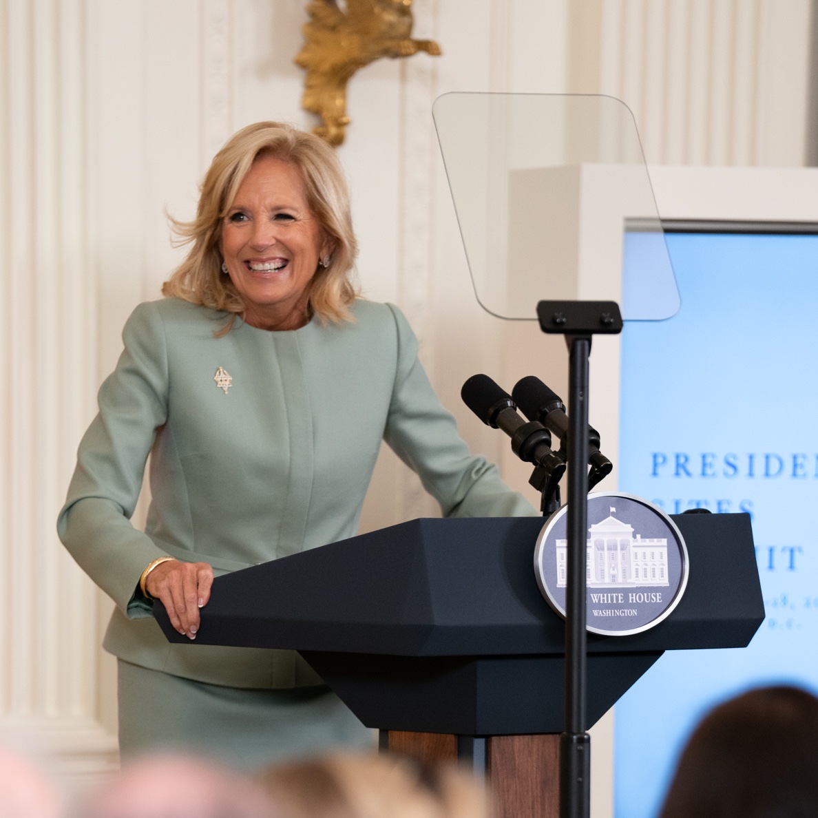 White House History tweet media