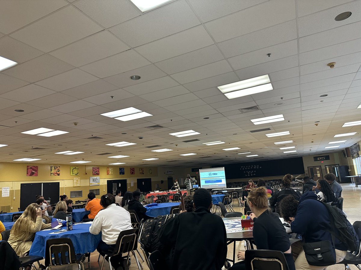 GearUpEH's tweet photo. Thank you to our families from @Ehhs826High & @CTIBAcademy for attending ! #GEARUPweek #GEARUPworks #iheartGEARUP thank you to @_ctmanchester & @East Hartford Library for being apart of our event. Also a big thank you to @CtownMarkets (East Hartford) & Peppers Jamaican Bakery https://t.co/bntUcGfUGx