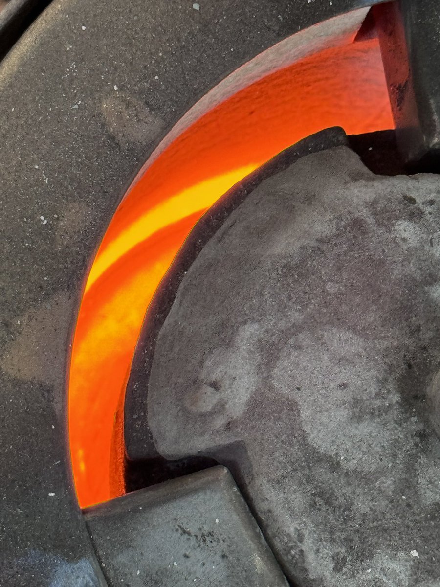 DesignBradfield's tweet photo. Ava melting #aluminium cans to create her own #sustainable materials for her #Alevel #design. #circulareconomy https://t.co/lpApVBN9cd