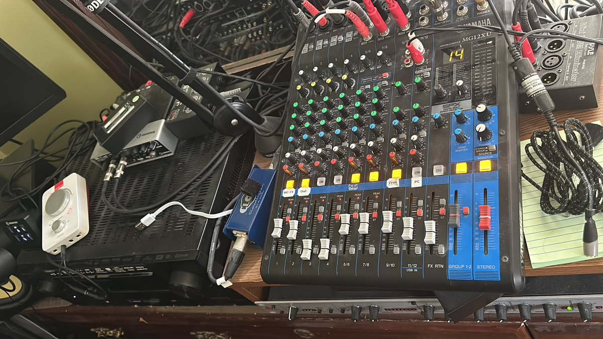 CloudyBRM's tweet photo. When your love of analog slides into ridiculous
#streamsoon https://t.co/f46HGZJ9QC