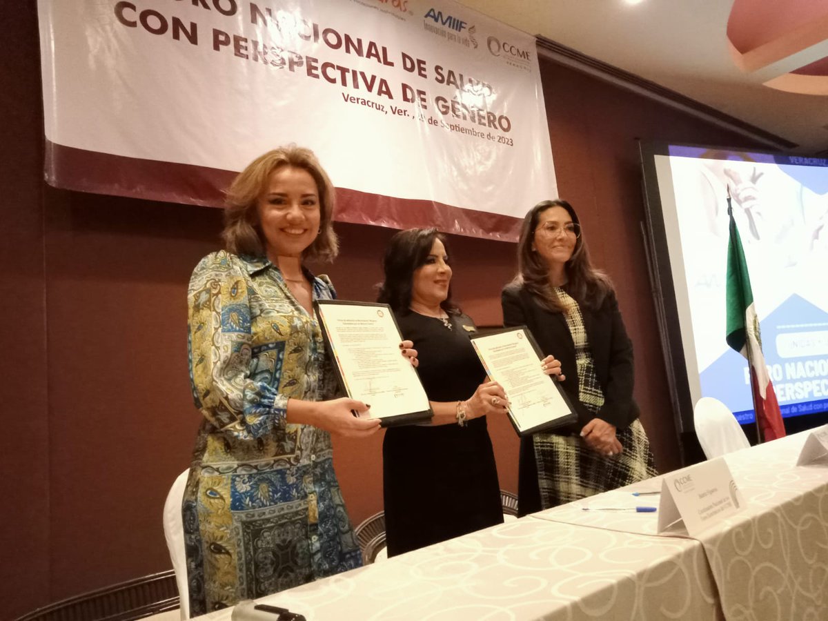Como parte de las actividades de este Foro Nacional, firmamos un convenio, en donde buscamos recalcar nuestro compromiso con la #salud de las #mujeres. 

Generando alianzas podemos impulsar atención con perspectiva de género.