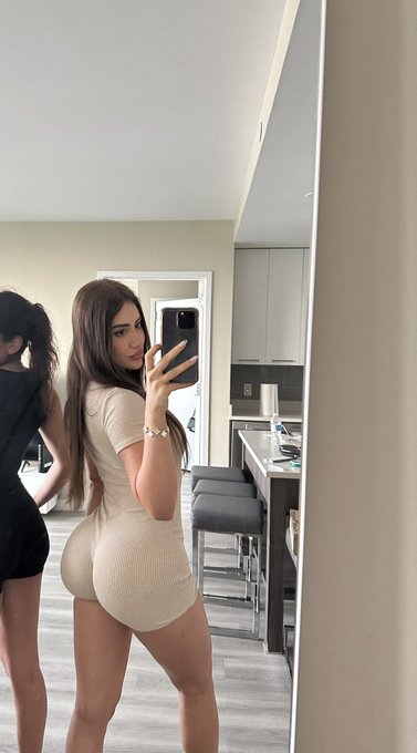 rompers>> https://t.co/VIVO22J0ZH