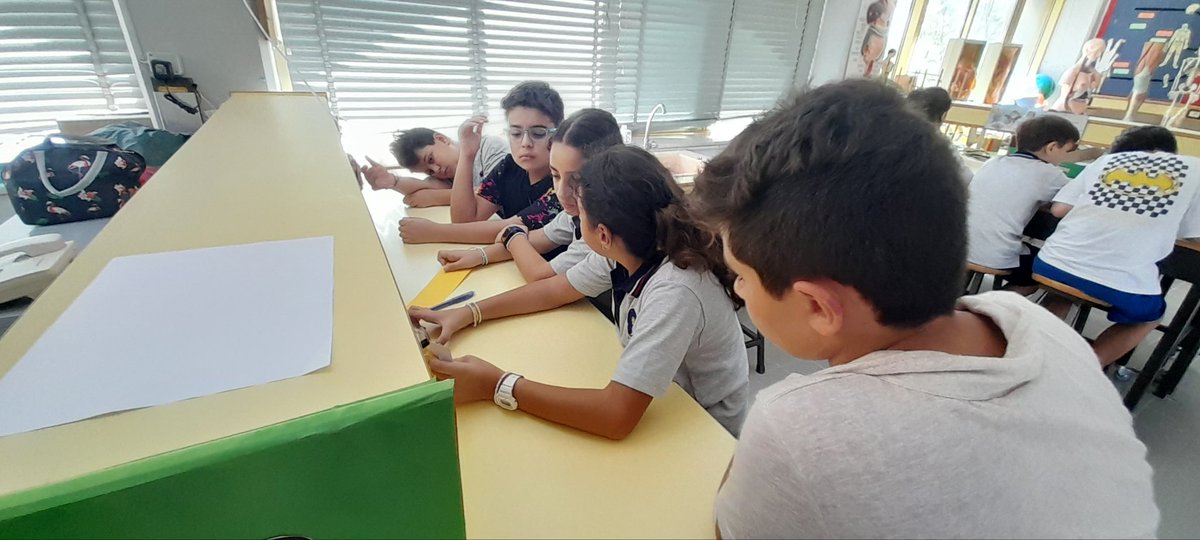 Welcome back to more #knowledge at G5 <a href="/Hhhsinfo/">Houssam Hariri HS</a> . 
It was of great value visiting the #Science #lab . Our learners were introduced to safety lab tips through an #Interactivelearning  #experience to come up with helpful #agreements  <a href="/dina_jradi/">Dina Jradi</a> <a href="/TawilNoor/">Noor Taweel</a>