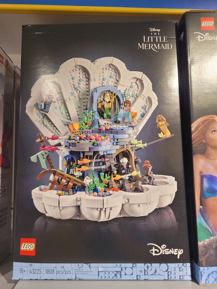 ShopMouseToGo's tweet image. Don't just live the Disney
Magic, assemble it.

Build your favorite Disney moments one brick at a time.

Please message for ordering.
•
#Disney
#Legos