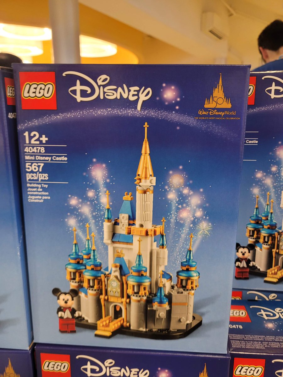 ShopMouseToGo's tweet image. Don't just live the Disney
Magic, assemble it.

Build your favorite Disney moments one brick at a time.

Please message for ordering.
•
#Disney
#Legos