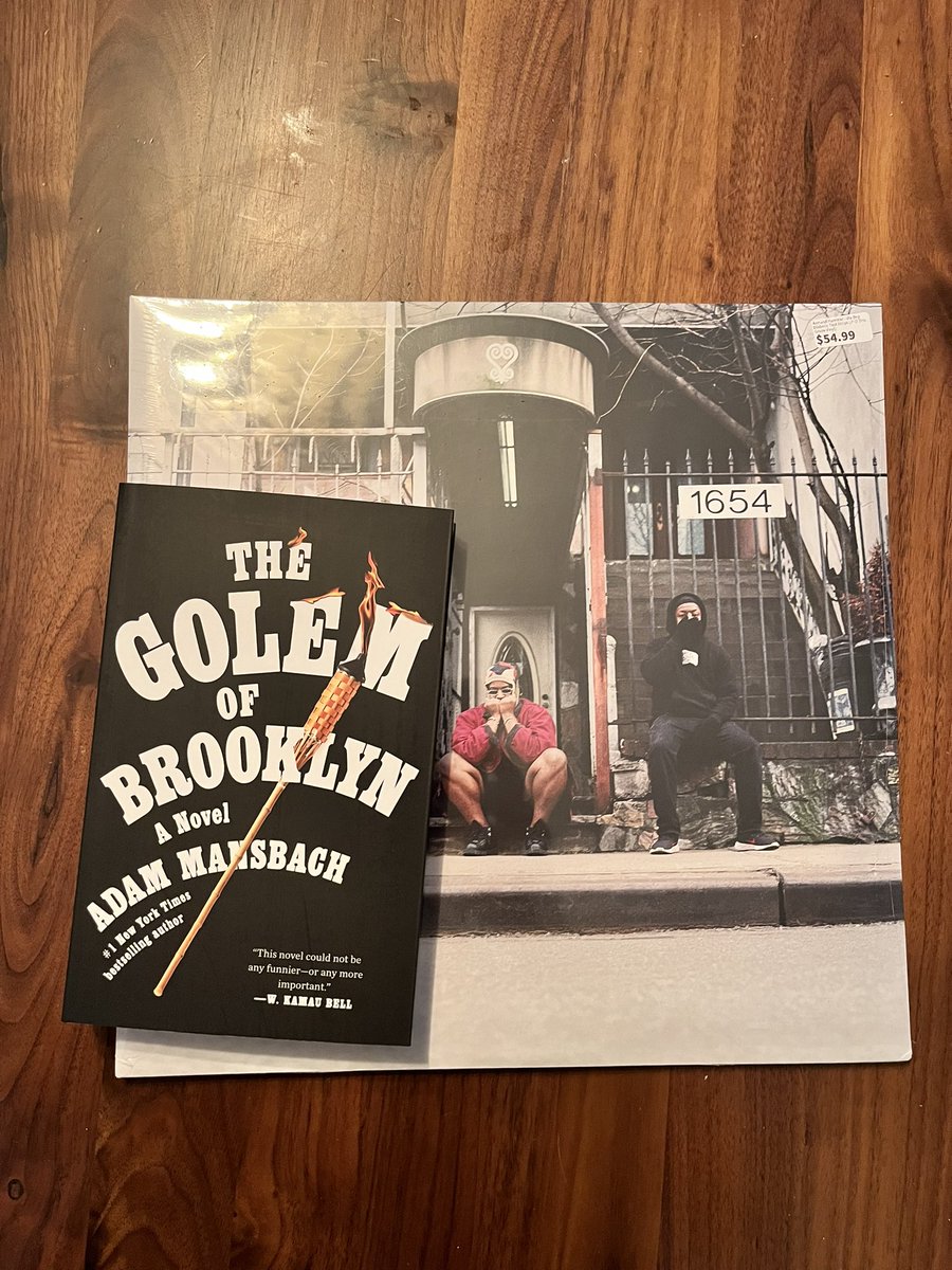 Not lucky enough to get my Armand Hammer early but my local had the 🍇 variant so I had to cop. But I did get this book in the mail on release day! Shoutout to @BackwoodzHipHop @elucidwho @defcee @adammansbach for elevating the arts across mediums