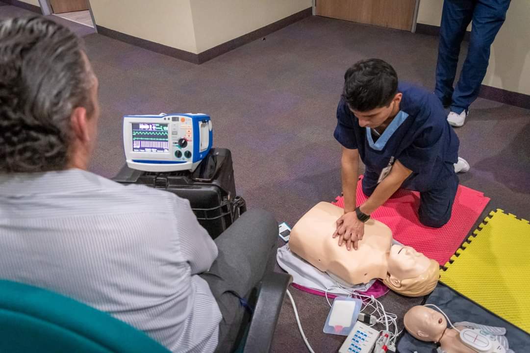 DrSkawman's tweet photo. Programa #ZollPathways en la ciudad de Puebla. 

No puedes mejorar lo que nunca has medido. 

#CPRChallenge 
#RSeries™
#RealCPRHelp™
#ZollMedical
#RCPdeAltoRendimiento
#ComprimeFuerteyRápido https://t.co/9GTGnFkwtd