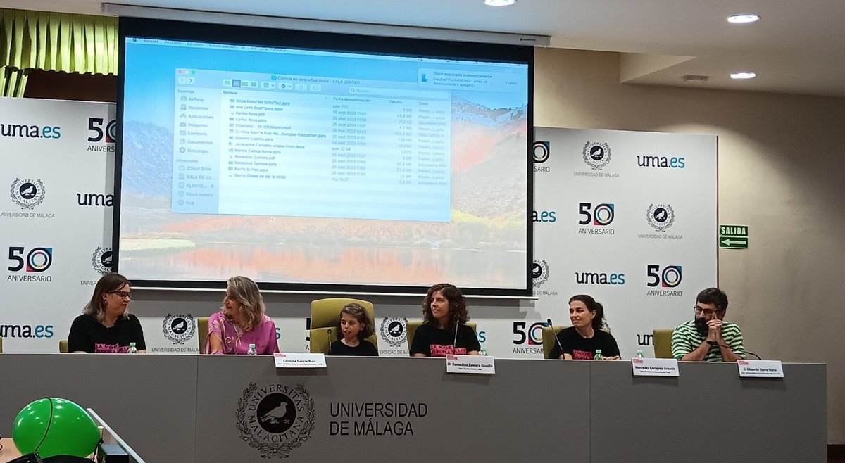 FernandoUMA's tweet photo. Sesión de microcharlas en la sala de juntas del Rectorado de la @InfoUMA. #LaNocheEuropeaDeLosInvestigadores #NIGHTSpain @umadivulga #Educathon; #Minería, #Patrimonio y #Derecho; #BibliotecasEscolares, #Lectura y #Creación #Literaria; y sobre #Masculinidad hegemónica. https://t.co/B5PPiRdE63