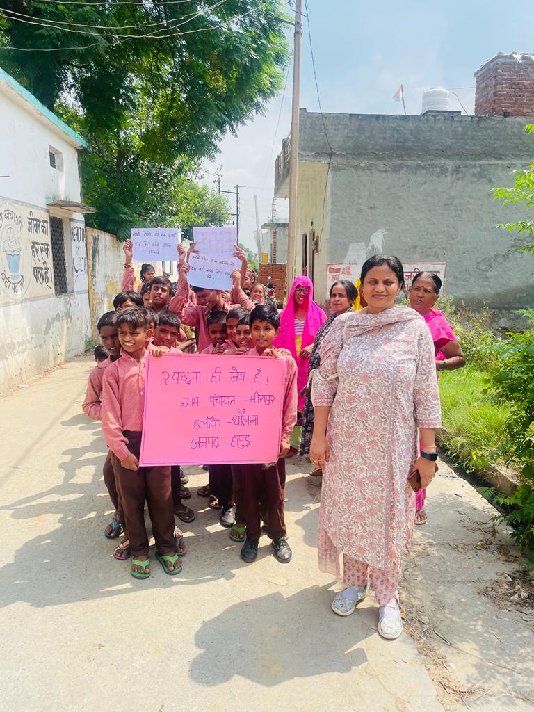 स्वच्छता ही सेवा 2023 (15 सितंबर 2023 से 02 अक्टूबर, 2023) के अंतर्गत कचरा मुक्त भारत पखवाड़ा के सफल क्रियान्वयन हेतु विकास खंड के सभी  विद्यालय में बच्चों द्वारा जागरूकता रैली निकाली गई।
<a href="/CDO_HAPUR/">CDO HAPUR</a> @PrernaSinghIAS <a href="/DmHapur/">DM Hapur</a>