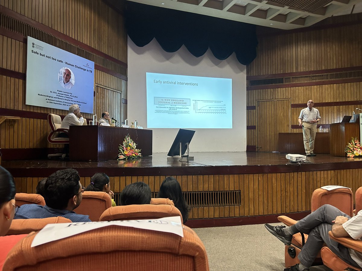 gilienv's tweet photo. Listening 2the worldโs most prominent/prolific #TB researcher, on carving a singular path to conquering #tuberculosis!
Eric Rubin from @HarvardChanSPH & @NEJM speaks @NImmunology on using #CHIMs to create an antibiotic-addicted TB #vaccine; the 1st in a century if proven safe! https://t.co/pqgc8wT3s6