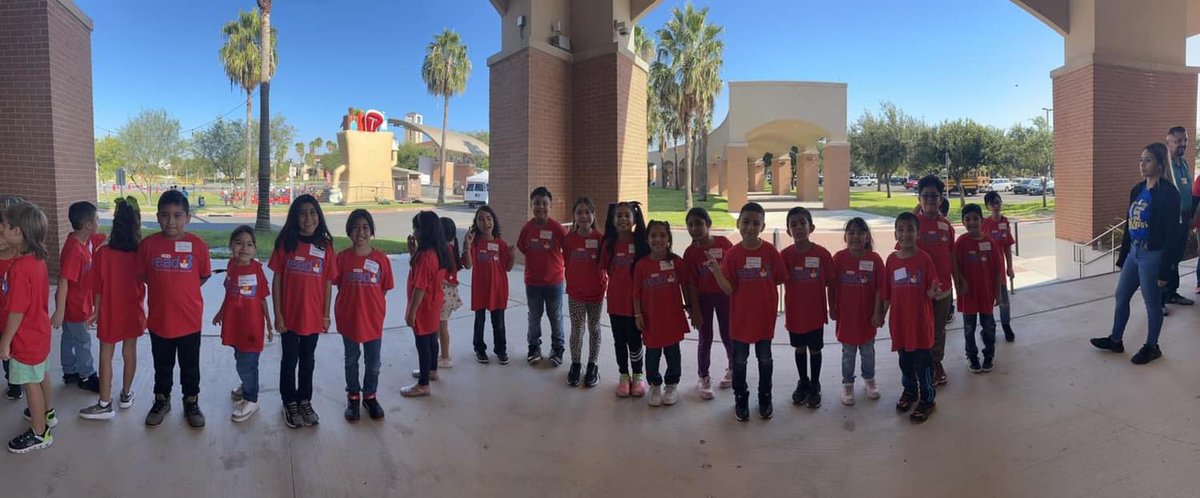 FieldsFalcons's tweet photo. Our 2nd graders enjoyed their trip to the live author reading of โWhat can you do with a Paleta?โ by Carmen Tafolla. Thank you, @HEB and @McAllenISD for this amazing opportunity! ๐๐ #FieldsInpires https://t.co/02XhLqLfZI