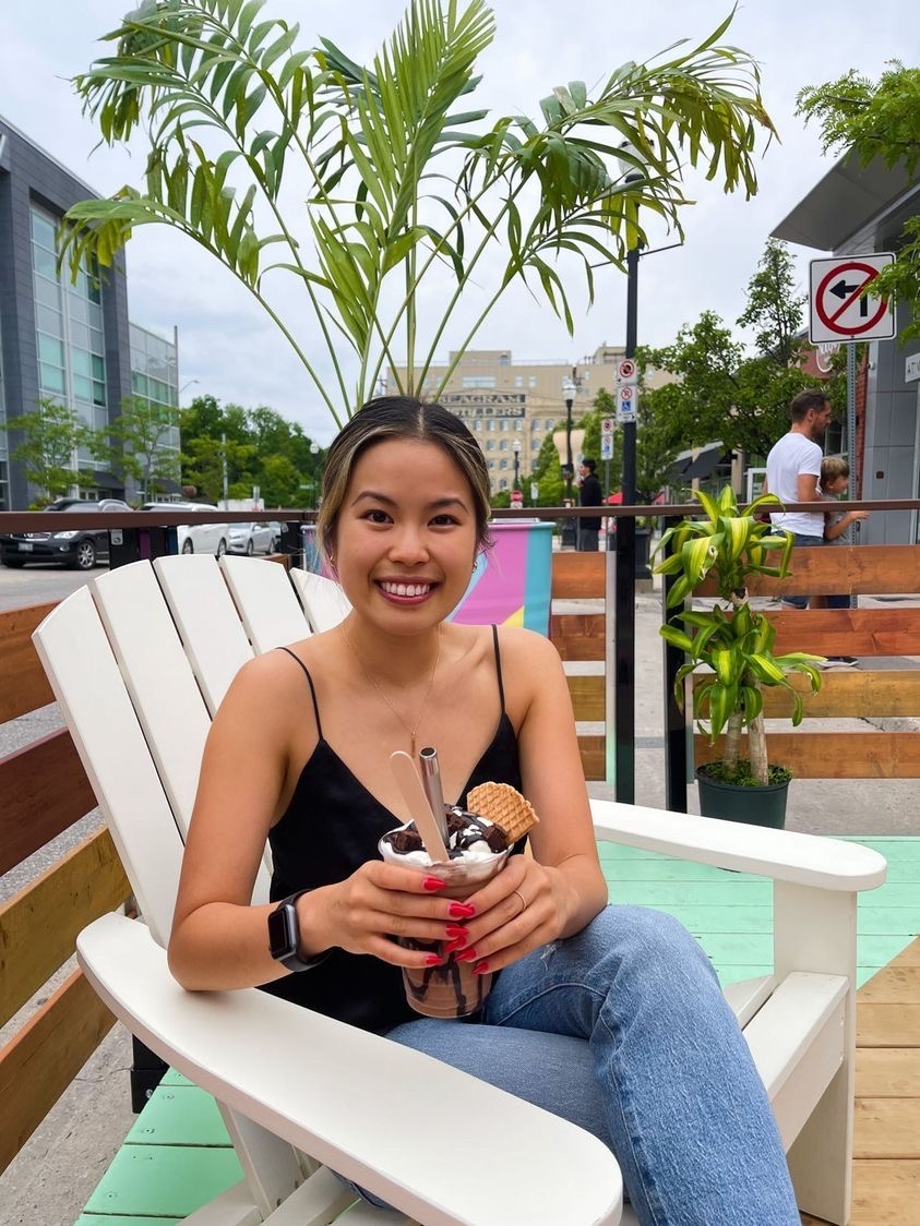 It's the Last Patio Weekend of the season, and it promises to be a hot one.  See you Uptown all weekend long! ☀️🌤️

⛱️FRI: 12 - 10 pm
⛱️SAT: 12 - 10 pm
⛱️SUN: 12 - 9 pm

📸 @trishnutritiontips

#fourallicecream #uptownwaterloo #patiotime #kwawesome