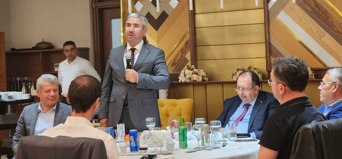 avfatihunal's tweet photo. Yüksek Seçim Kurulu Başkanımız Sn Ahmet Yener Beyefendinin ev sahipliğinde Hukuk Fakültelerini kazanan öğrenciler ile bir araya geldik.

Sayın Başkanımıza hoş sohbeti ve misafirperverliği için çok teşekkür ediyoruz. https://t.co/QGmzkni7CD