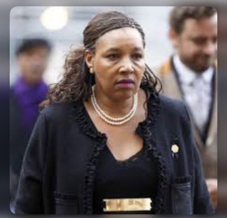 Zenani Mandela, a selfish witch
