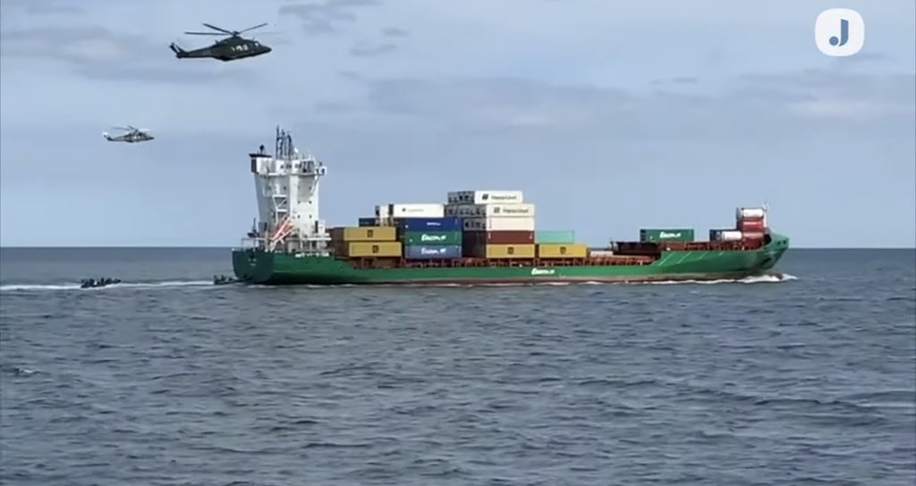 IrishAirCorps's tweet image. Success this week is a testament to our commitment to training and investing in the @IrishAirCorps and @defenceforces. This video shows a TRAINING EX that helps build experience and capabilities, keeping us ready for any challenge that comes our way!
👇
youtu.be/-OC9y2Es8LE?si…