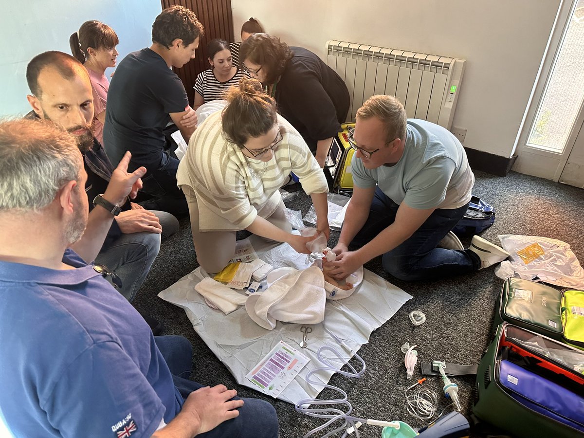 JOReilly108's tweet photo. Today we held a collaborative LMNS and SECAMB Pre hospital prompt session. What an amazing day filled with truly amazing colleagues 💕 living the ethos MDT training 🤩  @EKHUFTMaternity @SECAmbulance @airambulancekss @BeckyBooCollins @DawnKerslake @callumsmith129 @HayleyLSargeant https://t.co/Z2nvIlvXeW