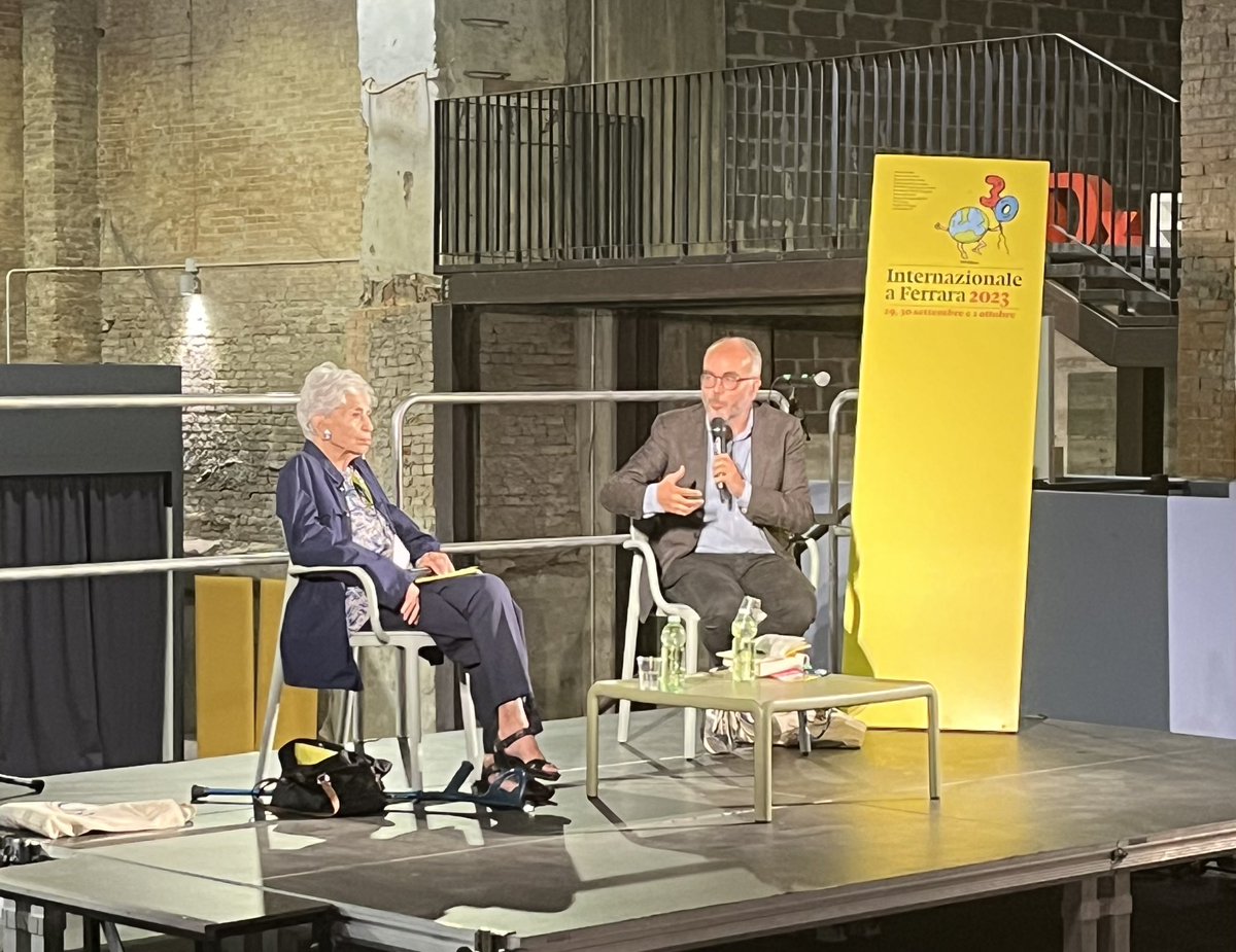 In fondo a sinistra. Luciana Castellina al festival di Internazionale a Ferrara.