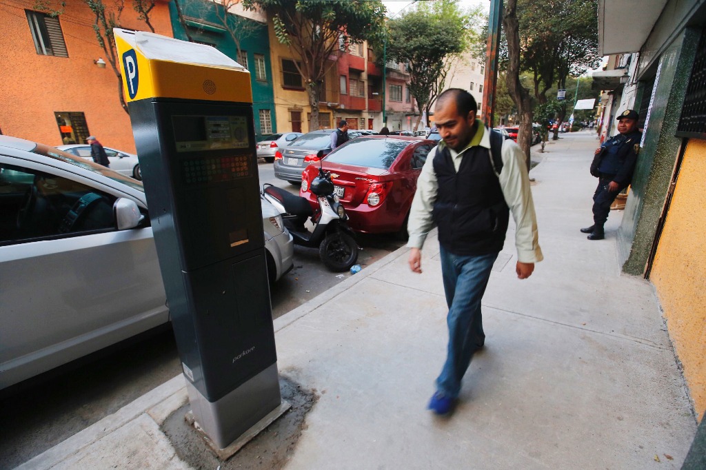 lajornadaonline's tweet photo. #CDMX Exigen sancionar a @SandraCuevas_ por no entregar pago de parquímetros.

Es acreedora "a la imposición de una multa y, en su caso, a la separación del cargo".
La alcaldesa debe $10 millones a la Asociación de Residentes de la @ColCuauhtemoc
https://t.co/wfIo3pwKpR https://t.co/M6VnYiXlJs