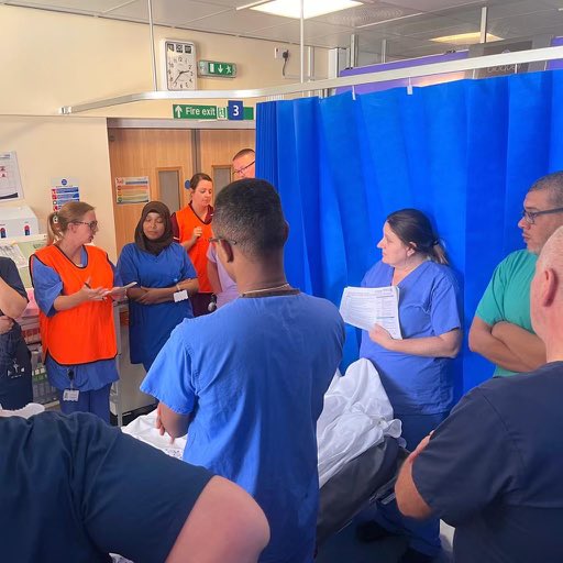 Today was our 
#Obstetric PPH Critical Care MDT Simulation. Lead by @laurac113 
supported by @NCA_SIMandCS  & PBE’s. Fantastic learning opportunity & engagement for some of new staff nurses, Dr’s & established staff. Followed by a debrief session #LearningOnTheJob #SimulationDay
