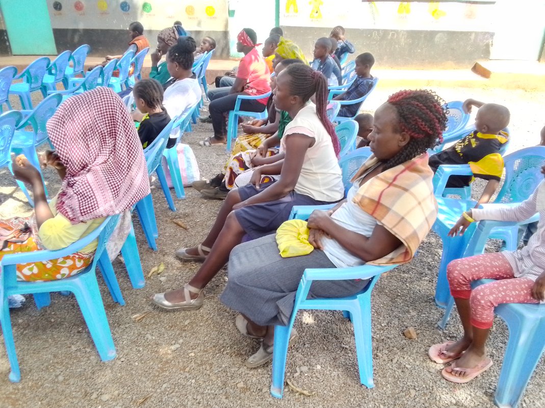 Foundationincc's tweet photo. Michael and Madison Ubiam Humanitarian Foundation giving food donations to widows and orphans in Kiambu Kenya on 09/24/2023.
#Huhanitariananddutiesonwheels
https://t.co/zJb3j5RjZ4 #Africa #helpinghand #FactsMatter #SavingLives #volunteers #Fundraiser #education https://t.co/3JqJ5R48kq
