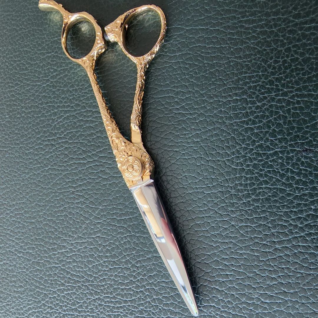 Aichi_Scissors's tweet image. By installing special bearings to reduce the friction count.
The best luxury product that allows you to sharpen your scissors with a little power
Aichi Kingdom Cutting Scissors

#aichiscissors #professionalscissors #barberscissors #barbershears #hairscissors #Hairshears #Shears