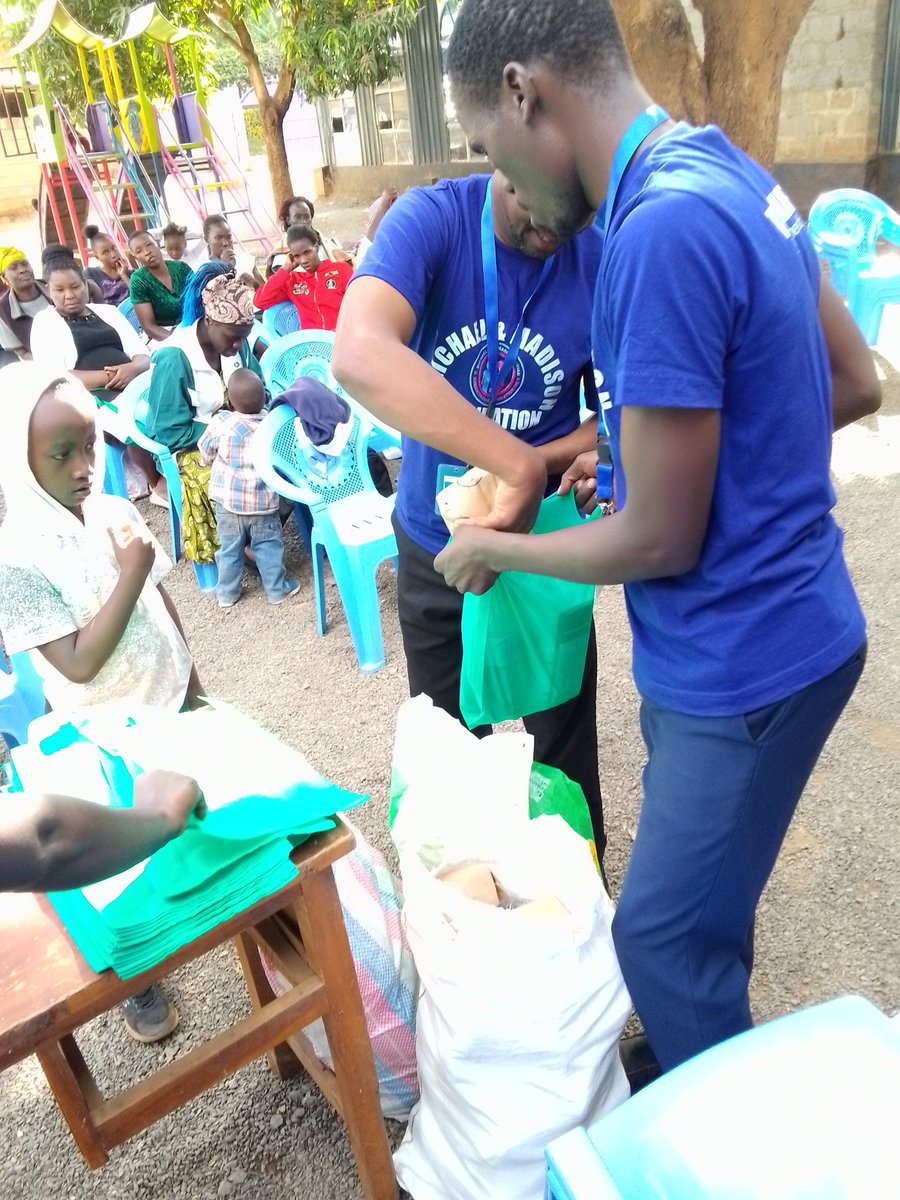 Foundationincc's tweet photo. Charity work in Africa, Kenya. Touching lives of widows and orphans.
#humanitariananddutiesonwheels
https://t.co/zJb3j5RjZ4 #Africa #helpinghand #FactsMatter #SavingLives #volunteers #Fundraiser #education https://t.co/XQUGemqSF3